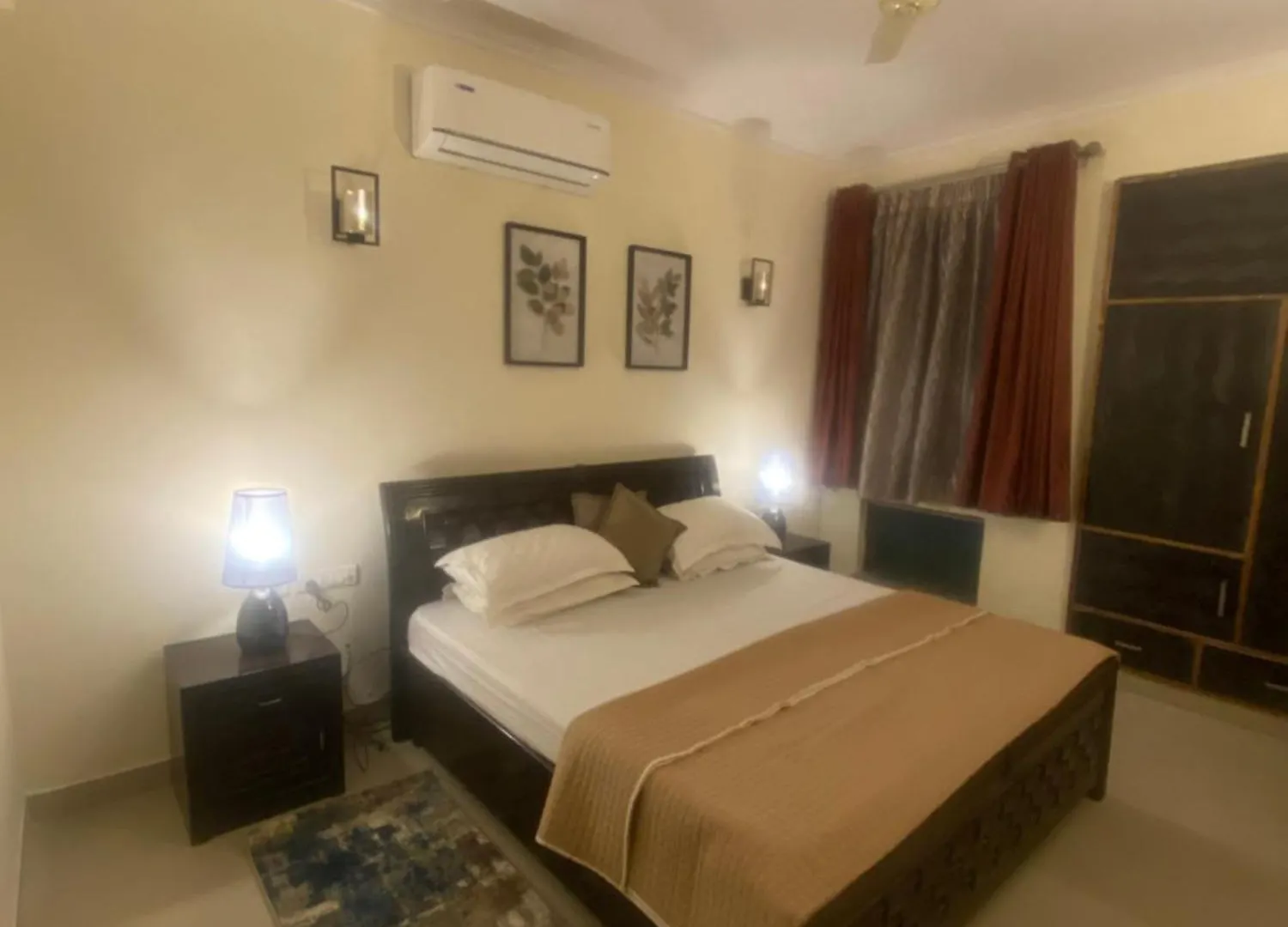 Cosy Condominium New Delhi Apartment
